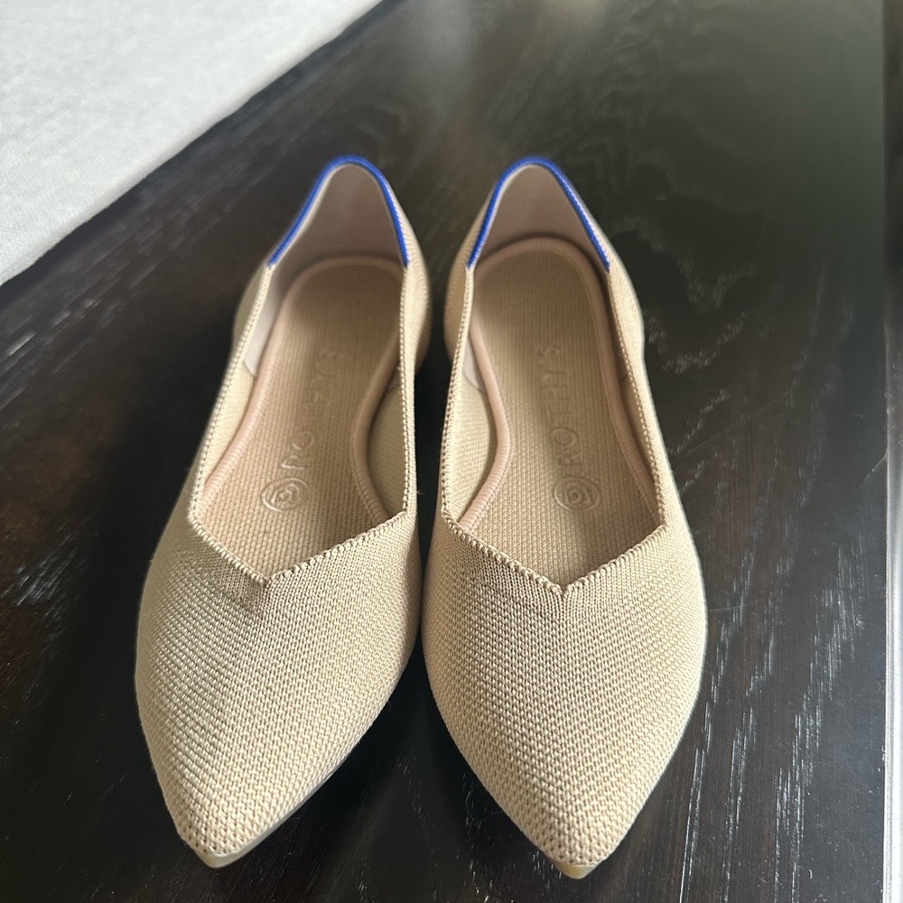 Rothy’s the point flat in nude. Like new condition